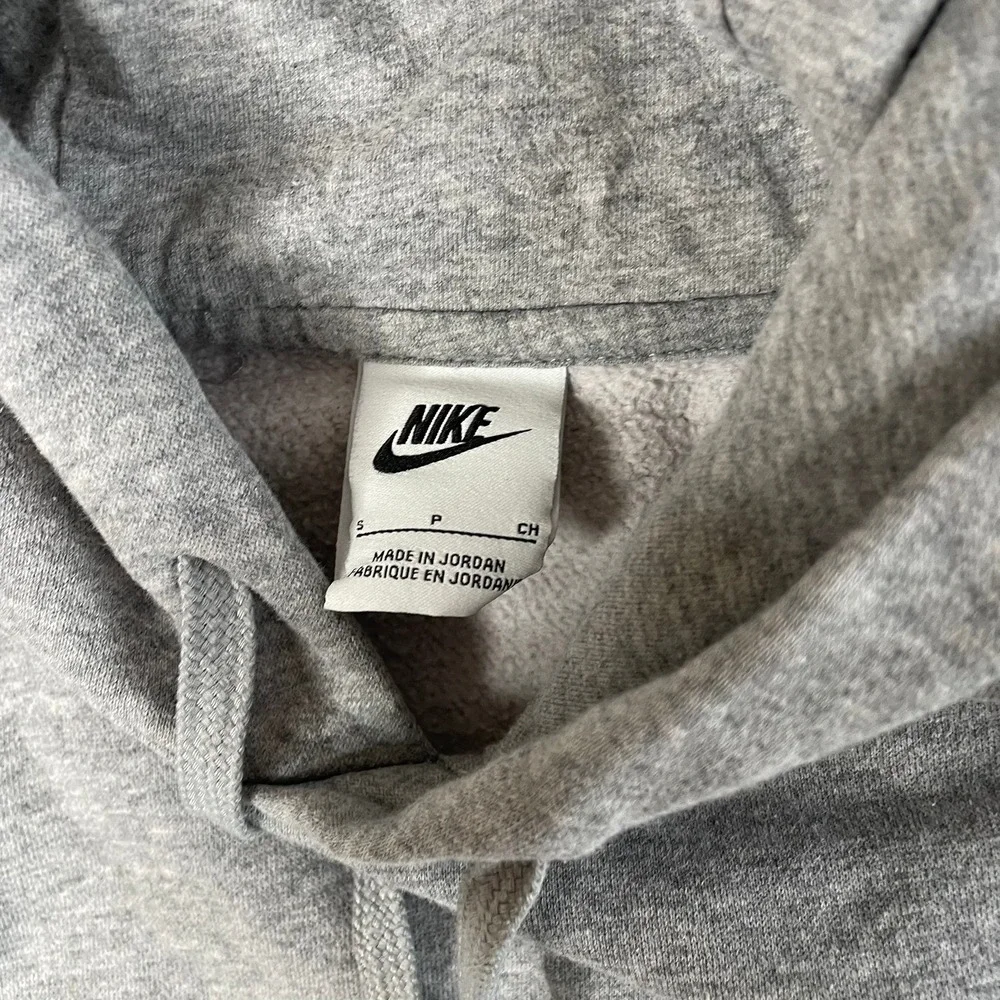 Nike Hoodie Mens Small‎ Gray Embroidered Logo Fleece Pullover BV2654-063 - Picture 2 of 7